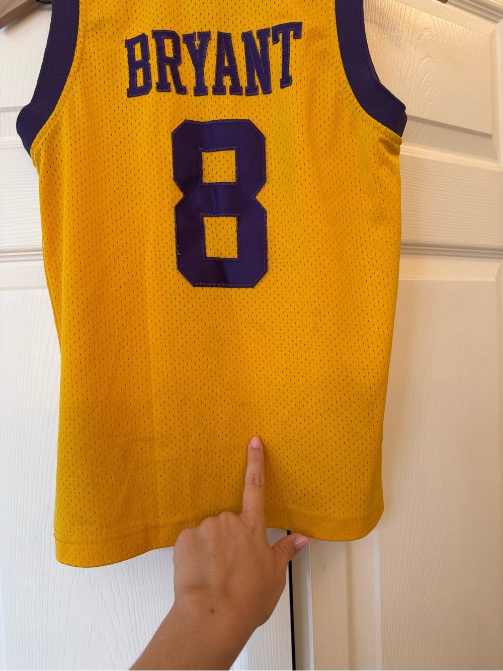 Kobe Bryant #8 Nike Lakers Rewind 1957 Swingman Jersey Yellow Sz S - Picture 6 of 6
